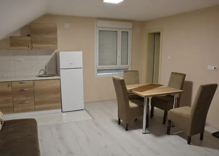 Garden شقة ياغودينا